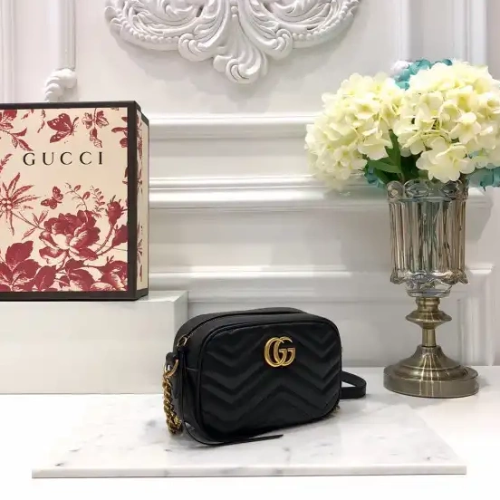 First bag ru bag mini Marmont matelassé GG Gucci 0623